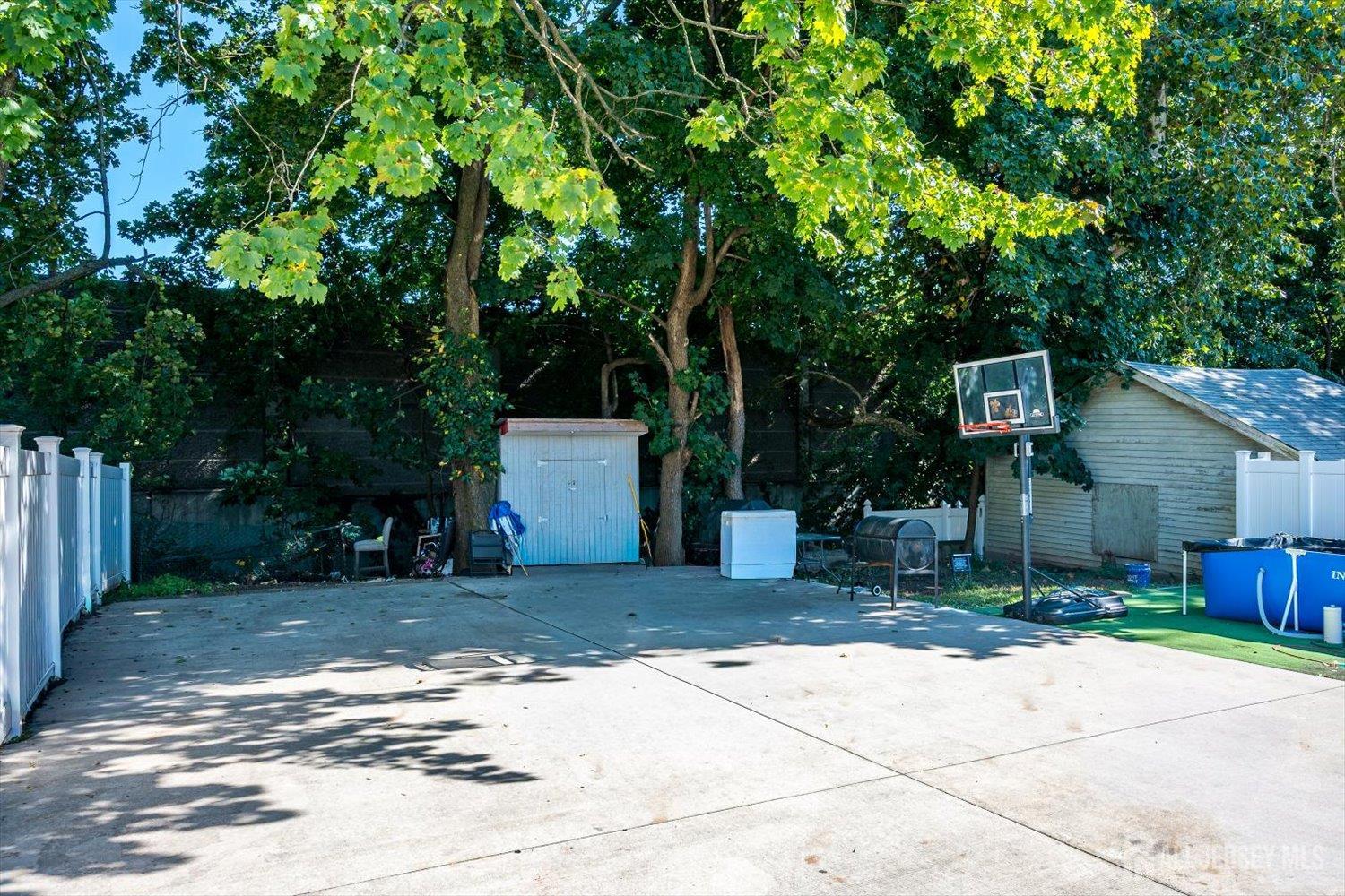 18 Union Place Irvington NJ 07111