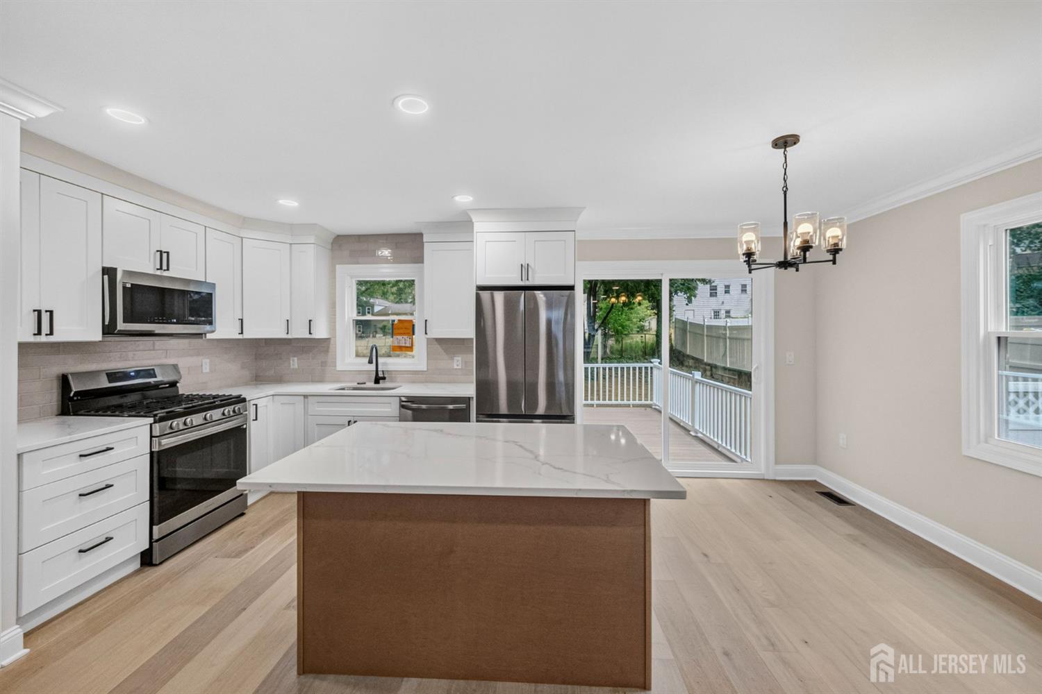 34 Larchmont Road Edison NJ 08837