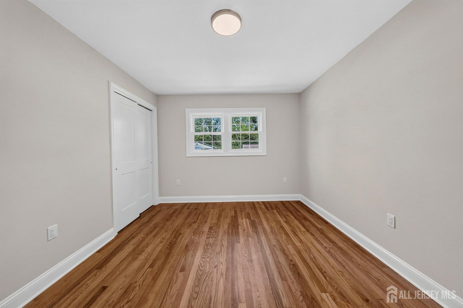 34 Larchmont Road Edison NJ 08837