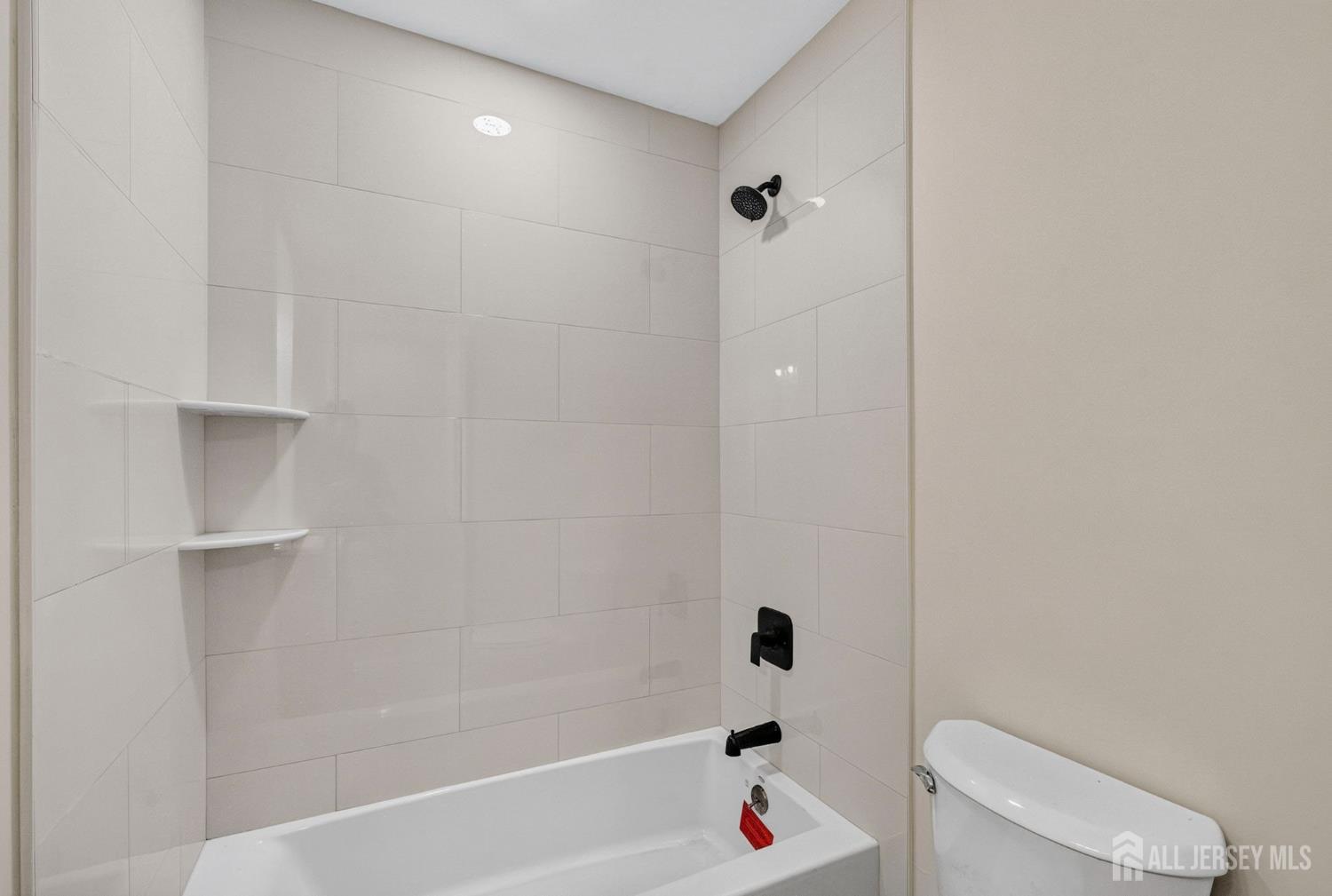 34 Larchmont Road Edison NJ 08837