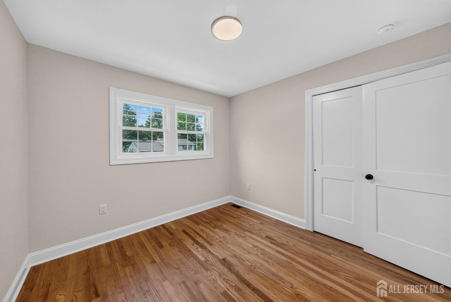 34 Larchmont Road Edison NJ 08837