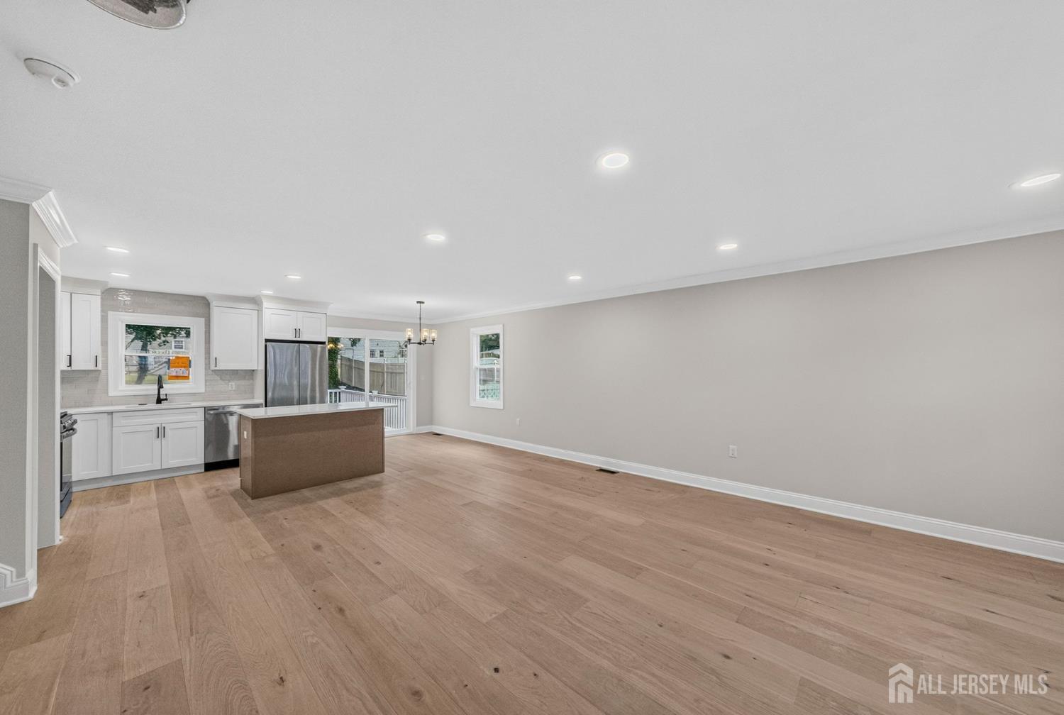 34 Larchmont Road Edison NJ 08837