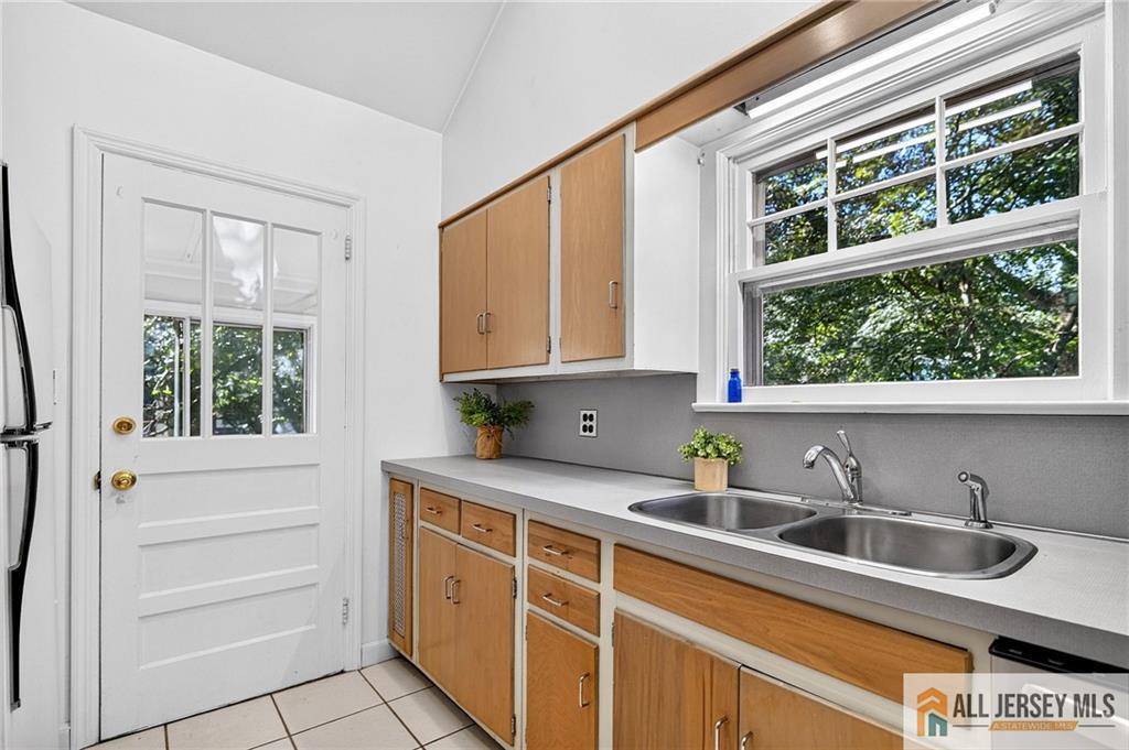 114 N Main Street Cranbury NJ 08512