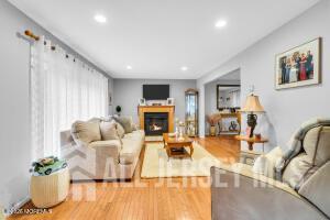 11 Dunbarton Drive Jackson NJ 08527