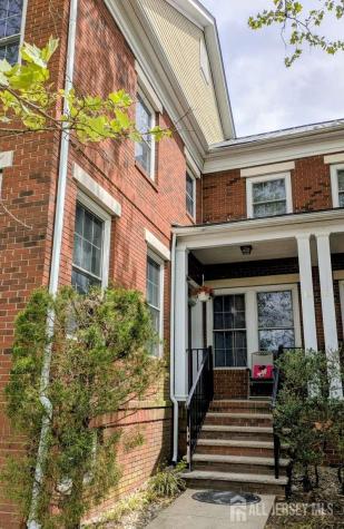 10 Okeson Street Plainsboro NJ 08536
