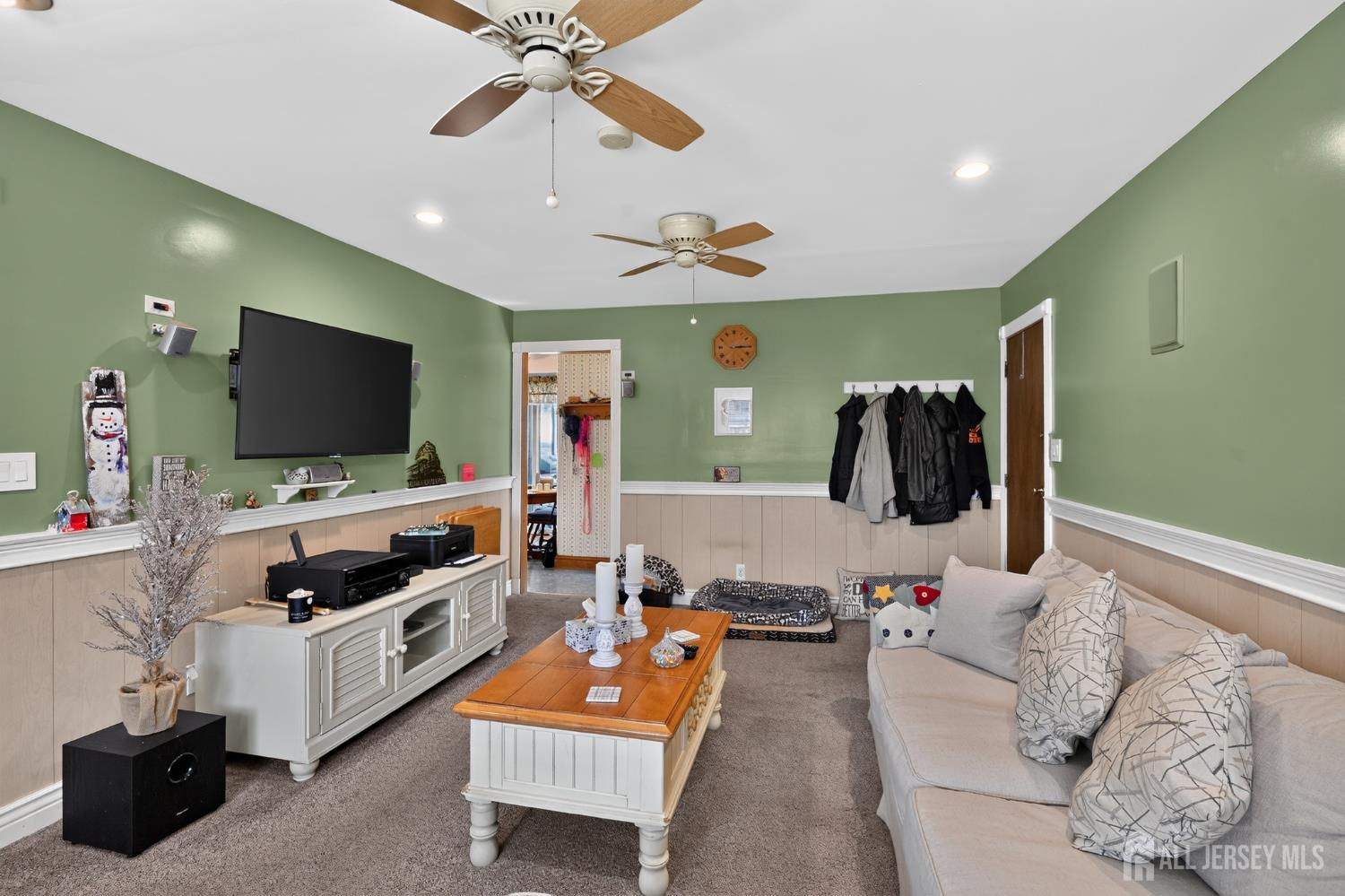 4 Windsor Road Howell NJ 07731