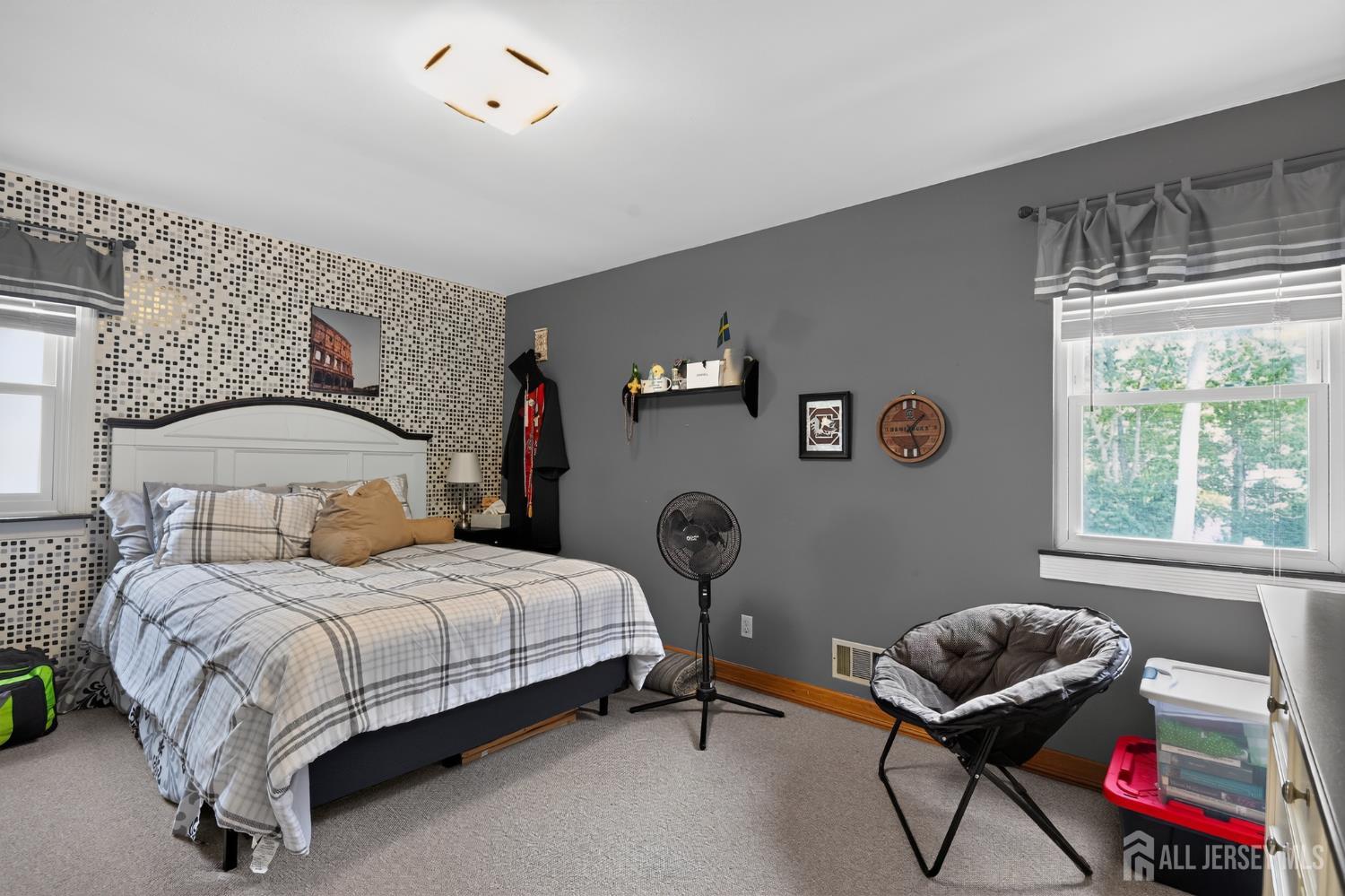 4 Windsor Road Howell NJ 07731