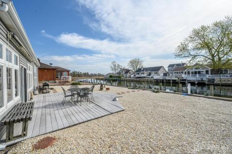 613 Winthrop Drive Lacey NJ 08731