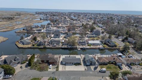613 Winthrop Drive Lacey NJ 08731