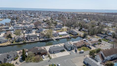 613 Winthrop Drive Lacey NJ 08731