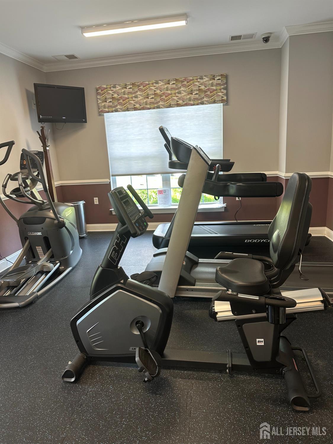17 Burholme Drive Hamilton NJ 08691