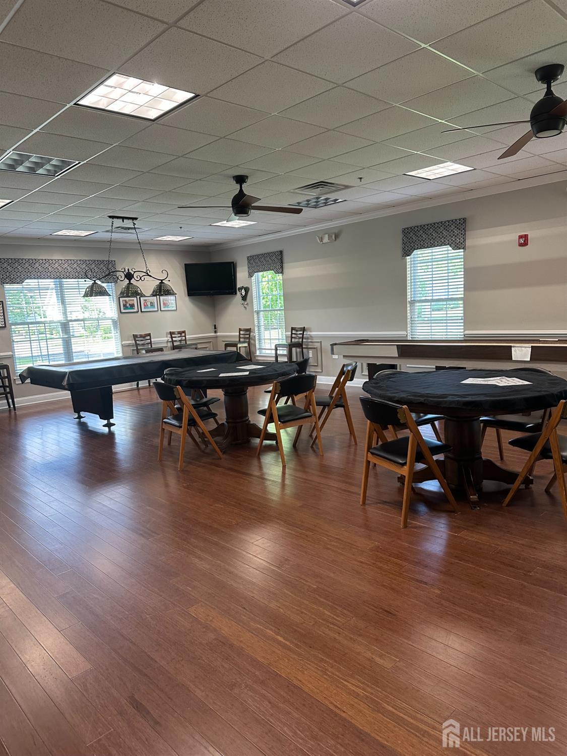 17 Burholme Drive Hamilton NJ 08691