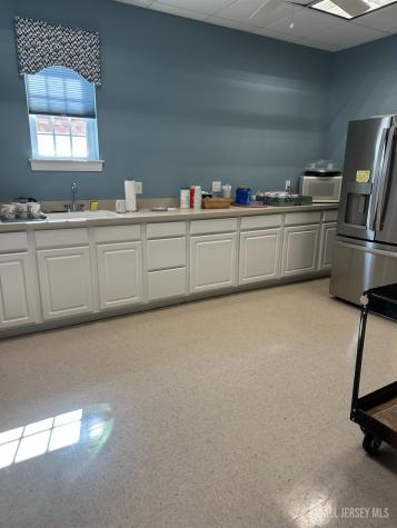 17 Burholme Drive Hamilton NJ 08691