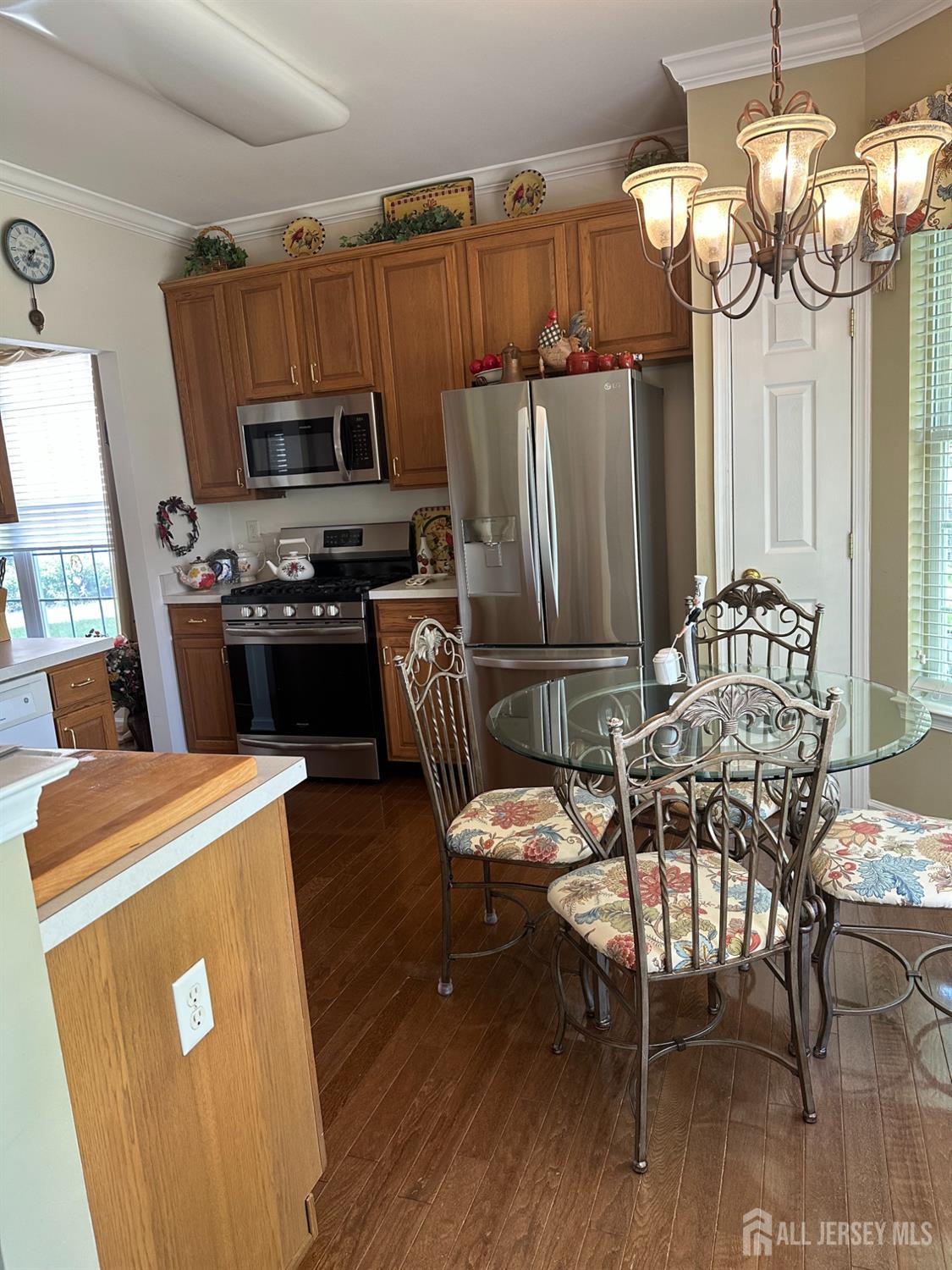 17 Burholme Drive Hamilton NJ 08691