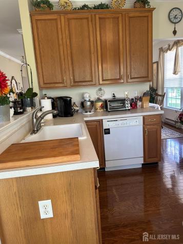 17 Burholme Drive Hamilton NJ 08691