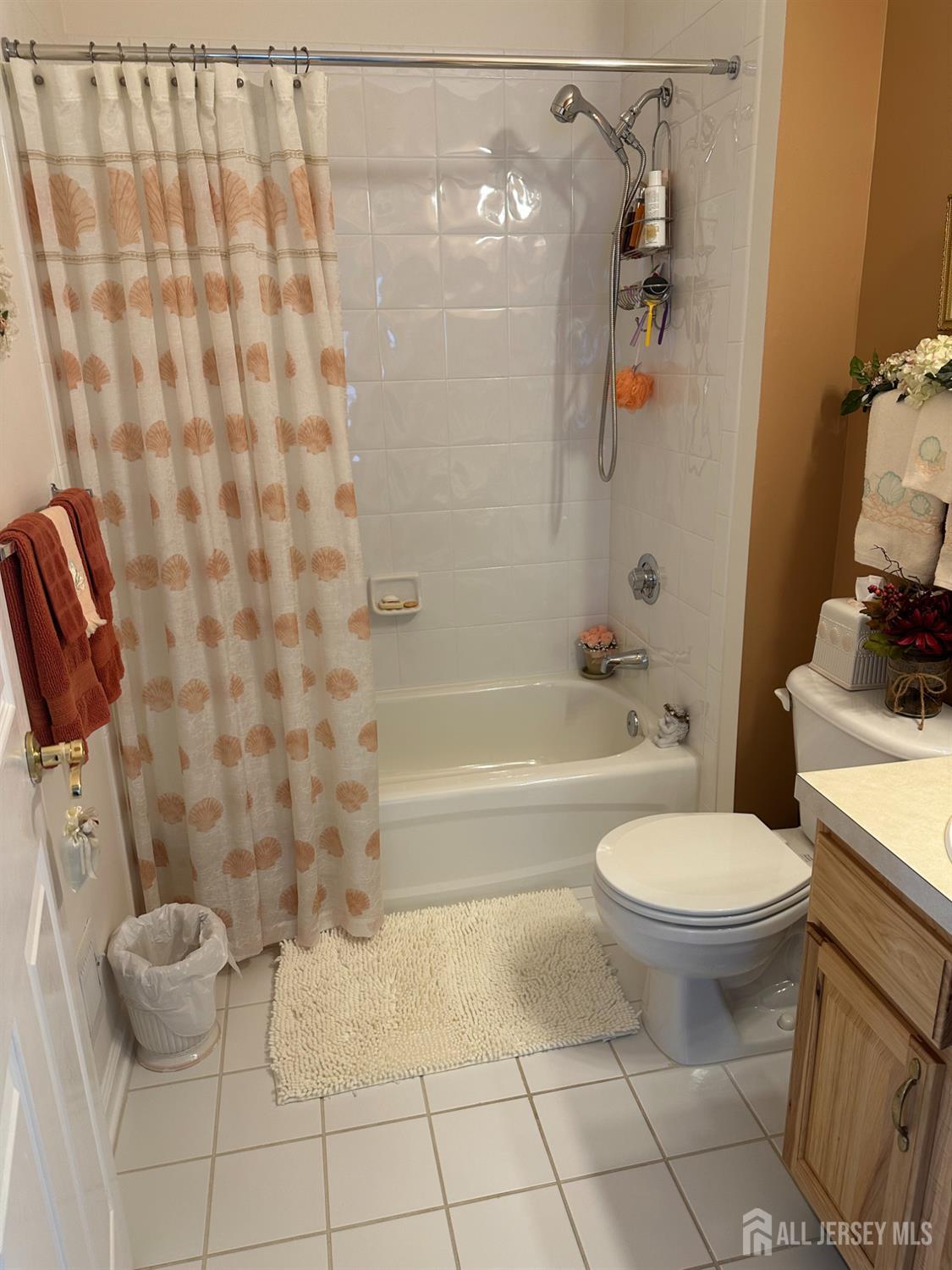 17 Burholme Drive Hamilton NJ 08691