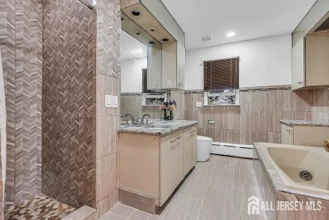585 Noe Avenue Woodbridge Proper NJ 07095