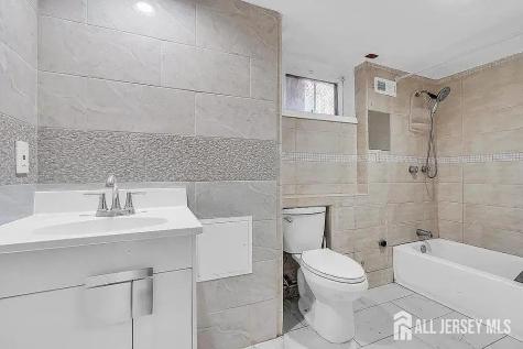 585 Noe Avenue Woodbridge Proper NJ 07095