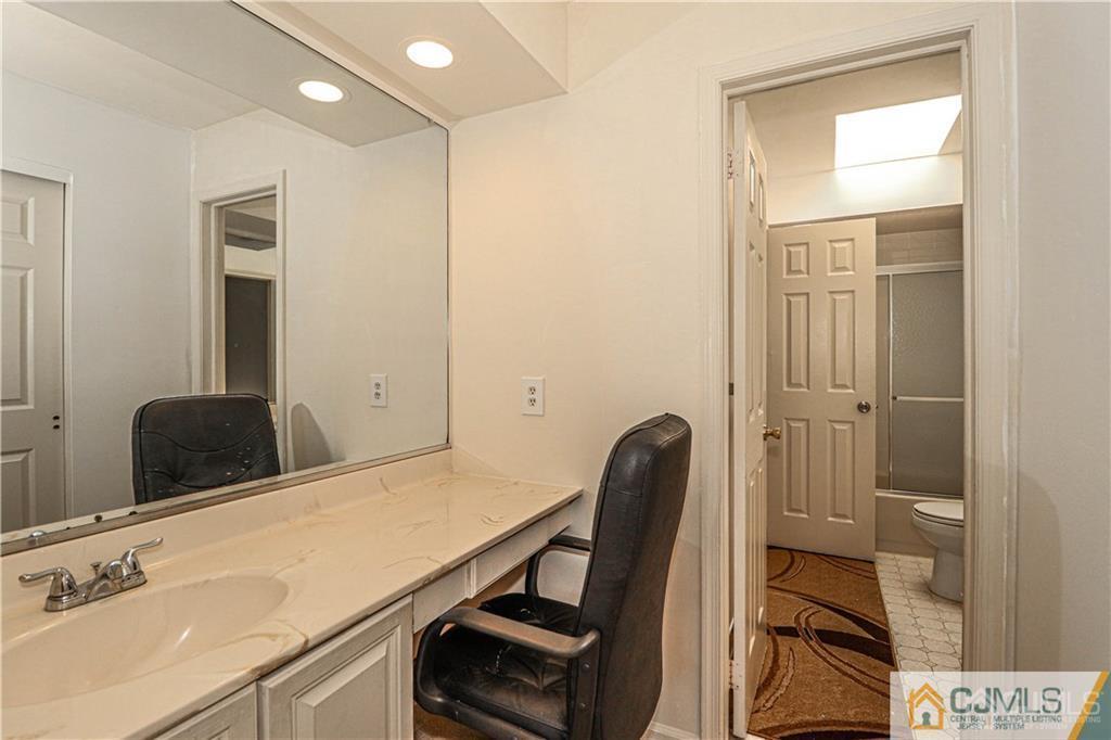 1904 Timber Oaks Road Edison NJ 08820