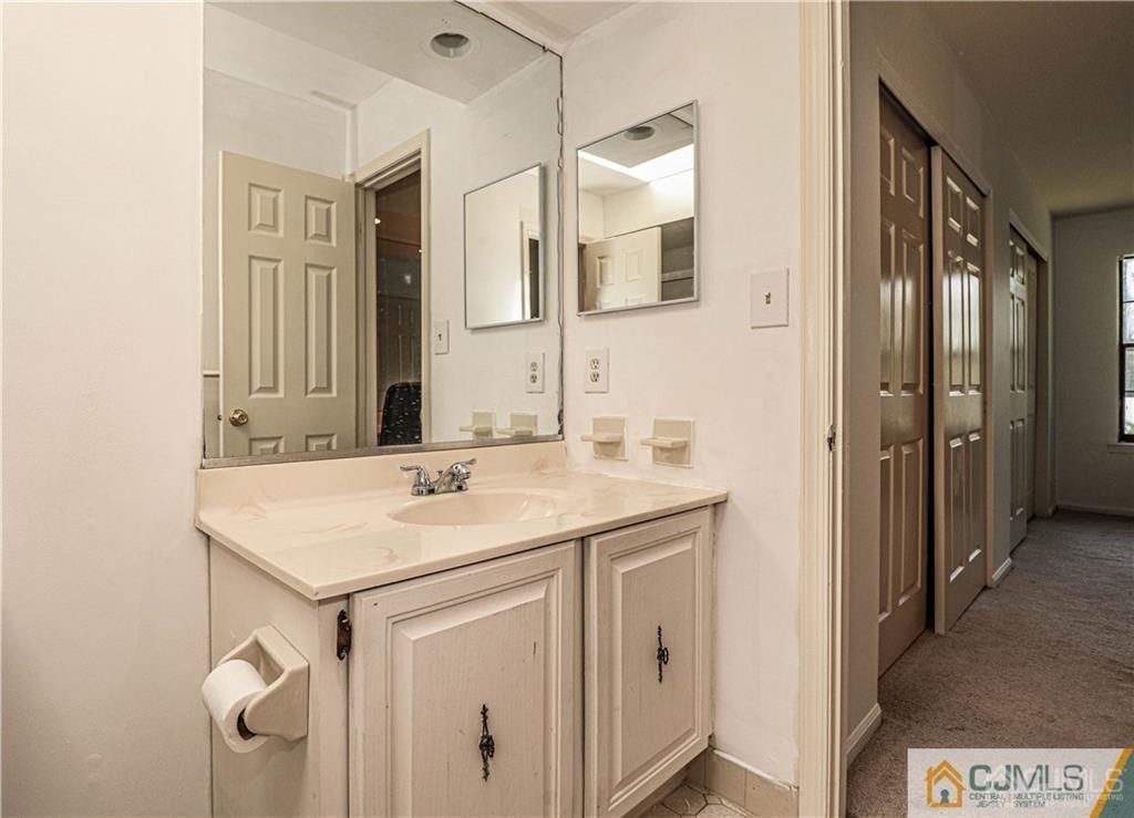 1904 Timber Oaks Road Edison NJ 08820