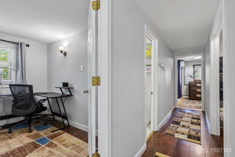 41 Pinetree Drive Sayreville NJ 08859