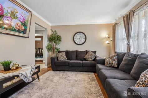 41 Pinetree Drive Sayreville NJ 08859