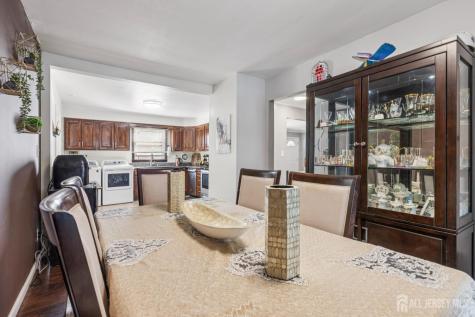 41 Pinetree Drive Sayreville NJ 08859