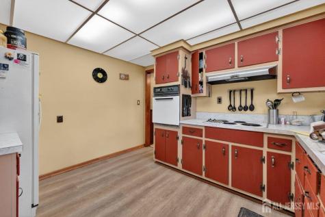 14 Chase Avenue Avenel NJ 07001