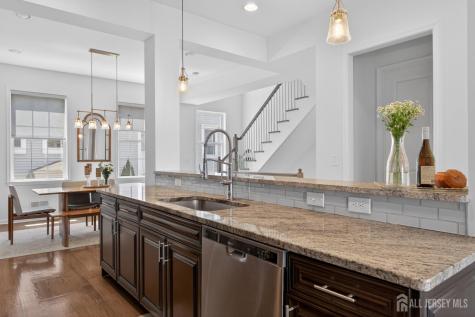 197 Roosevelt Drive Wood-Ridge NJ 07075