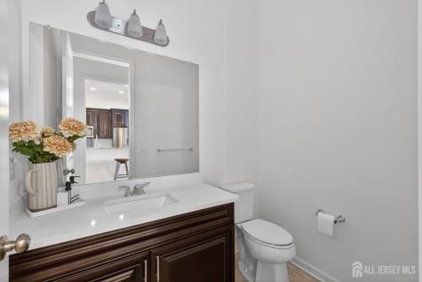 197 Roosevelt Drive Wood-Ridge NJ 07075