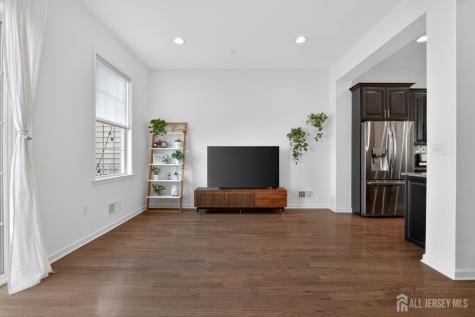 197 Roosevelt Drive Wood-Ridge NJ 07075