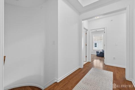 197 Roosevelt Drive Wood-Ridge NJ 07075