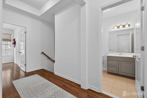 197 Roosevelt Drive Wood-Ridge NJ 07075