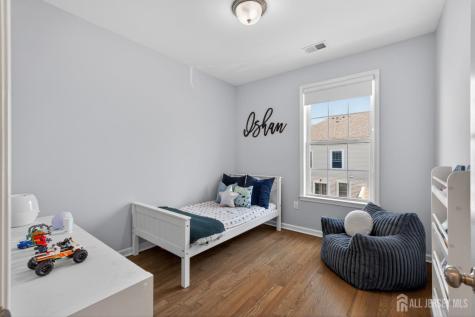 197 Roosevelt Drive Wood-Ridge NJ 07075