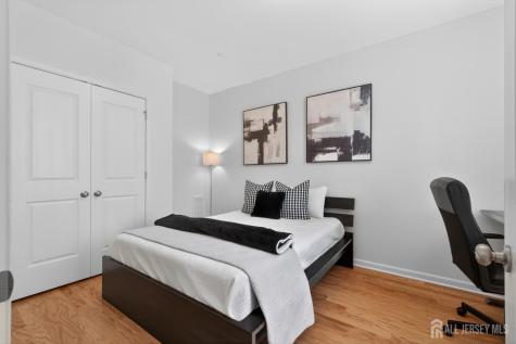 197 Roosevelt Drive Wood-Ridge NJ 07075