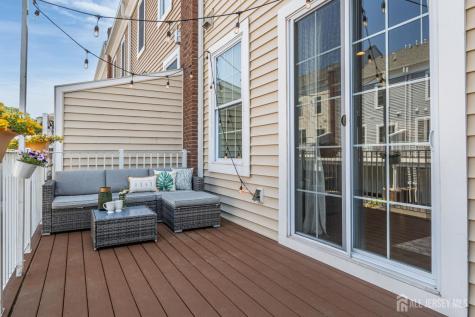 197 Roosevelt Drive Wood-Ridge NJ 07075