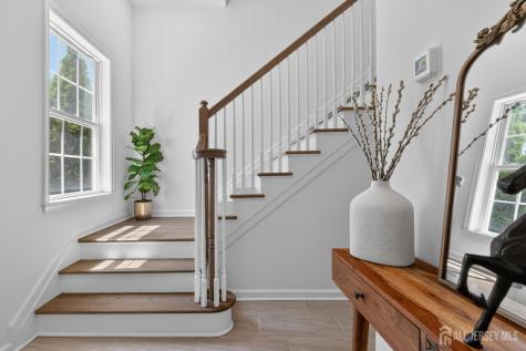 197 Roosevelt Drive Wood-Ridge NJ 07075