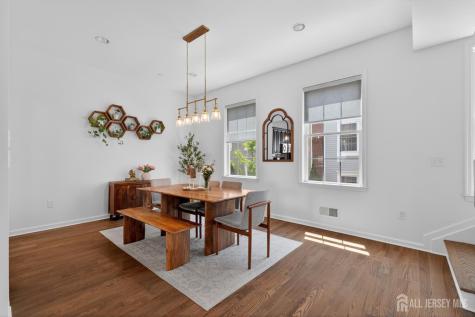 197 Roosevelt Drive Wood-Ridge NJ 07075