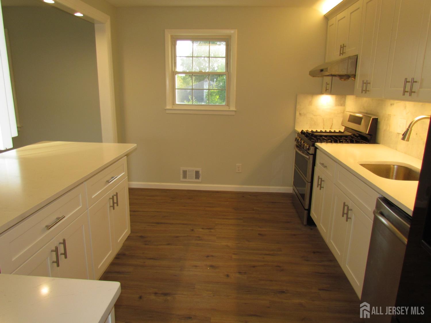 5284 Deborah Drive Piscataway NJ 08854