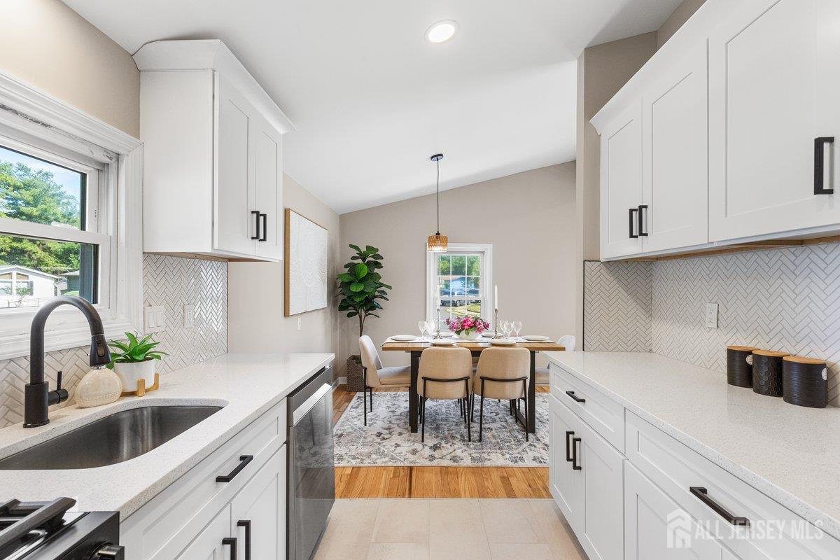 35 Deer Way Manalapan NJ 07726