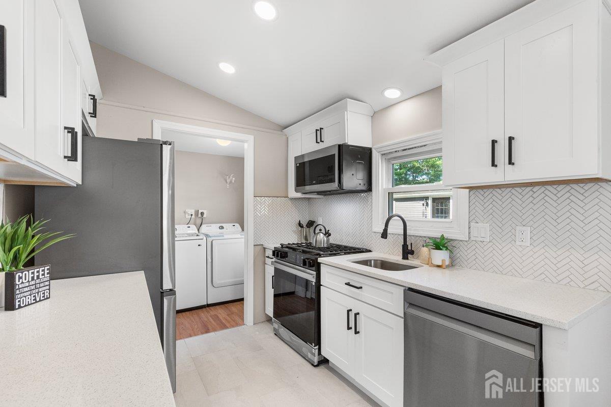 35 Deer Way Manalapan NJ 07726