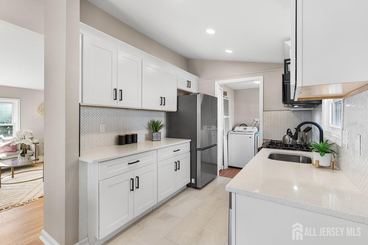 35 Deer Way Manalapan NJ 07726