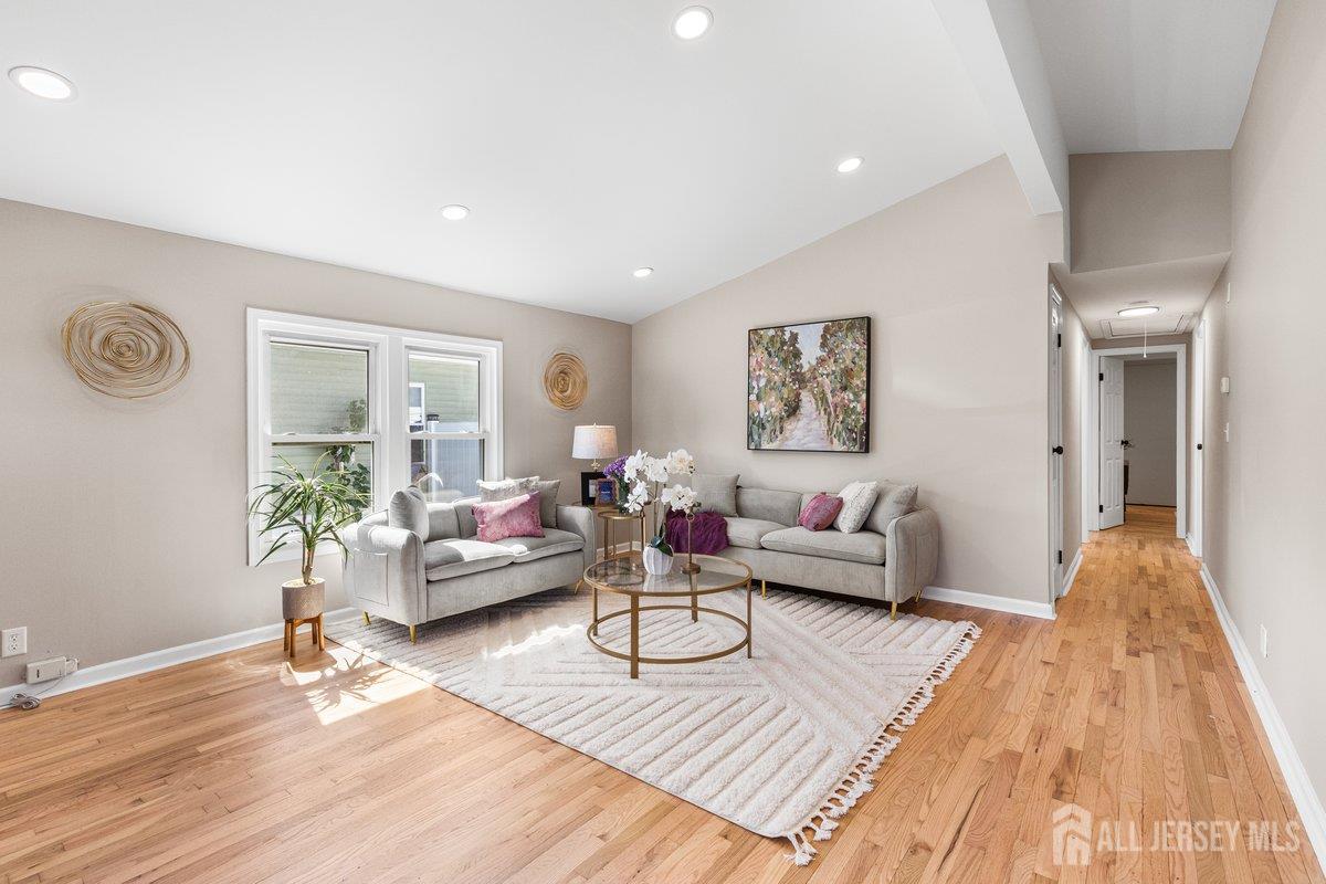 35 Deer Way Manalapan NJ 07726