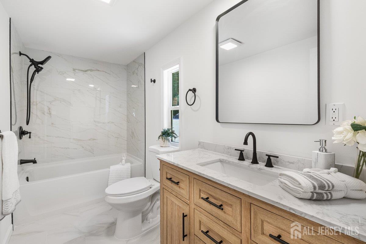 35 Deer Way Manalapan NJ 07726