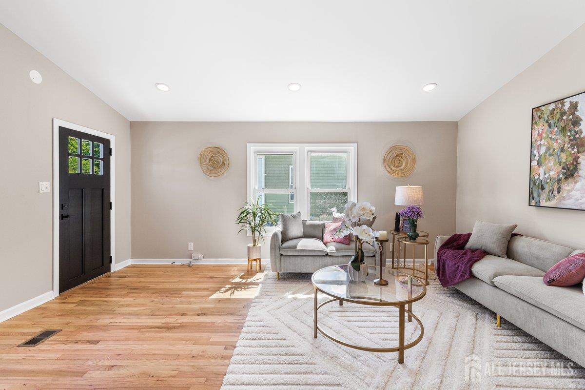 35 Deer Way Manalapan NJ 07726