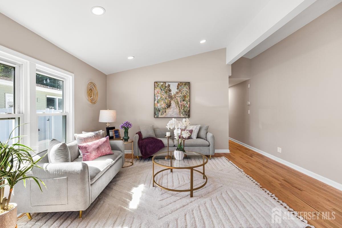 35 Deer Way Manalapan NJ 07726