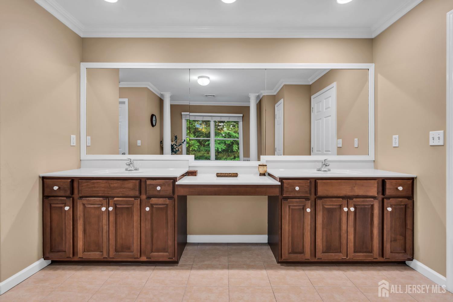 15 Harmony Lane South Brunswick NJ 08852