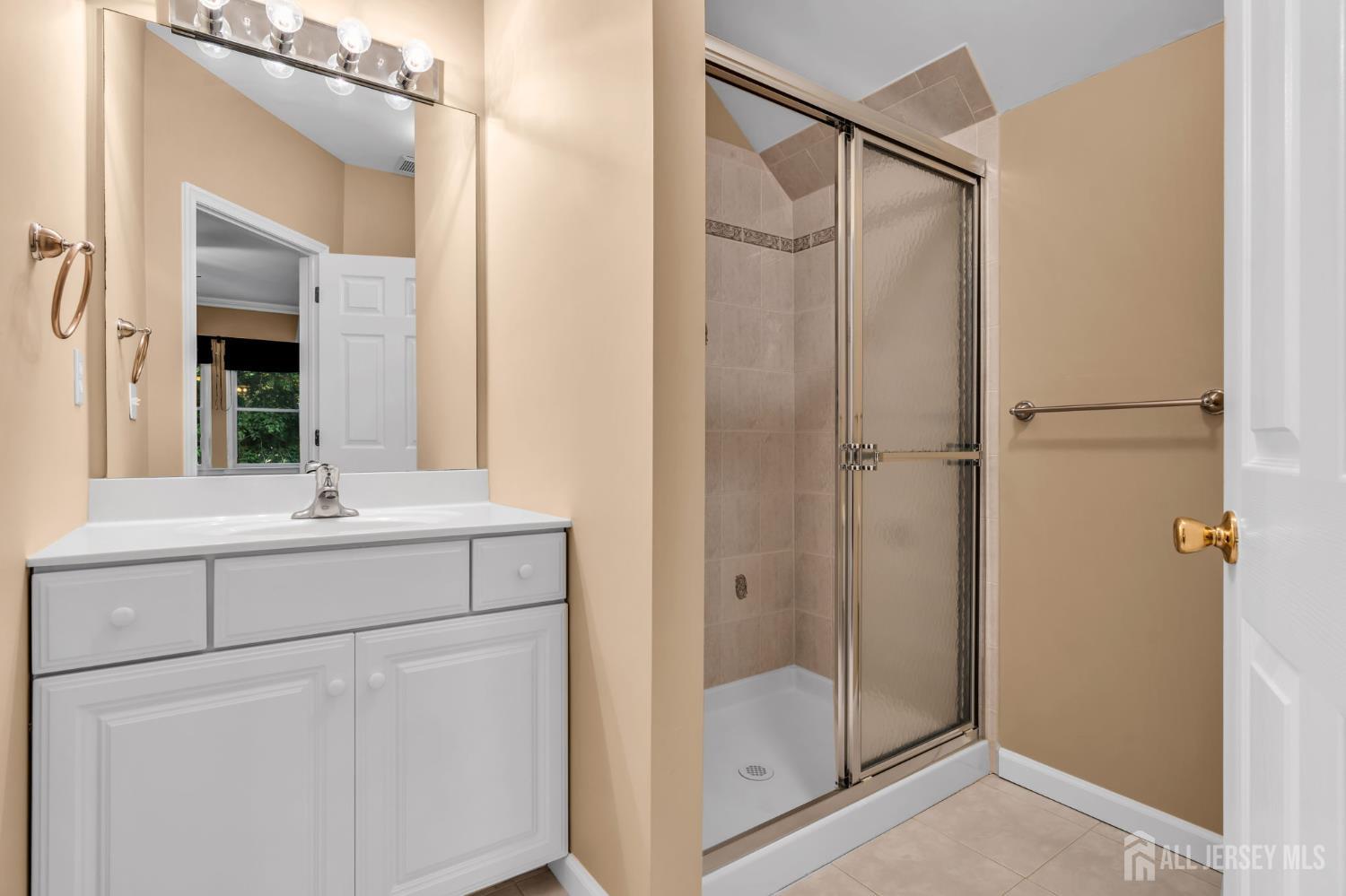 15 Harmony Lane South Brunswick NJ 08852