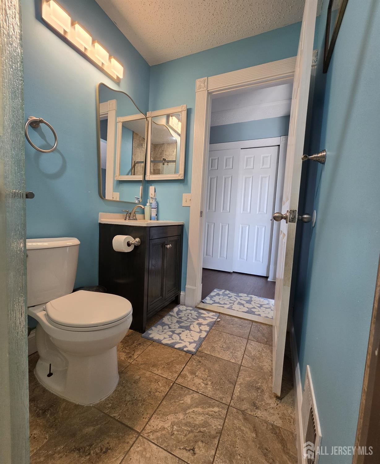 53 Denise Drive Edison NJ 08820