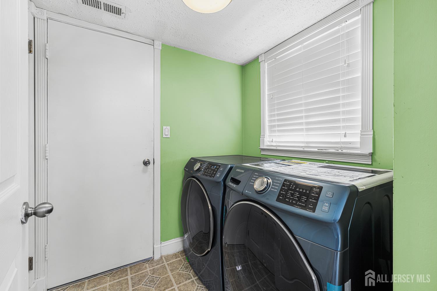 53 Denise Drive Edison NJ 08820